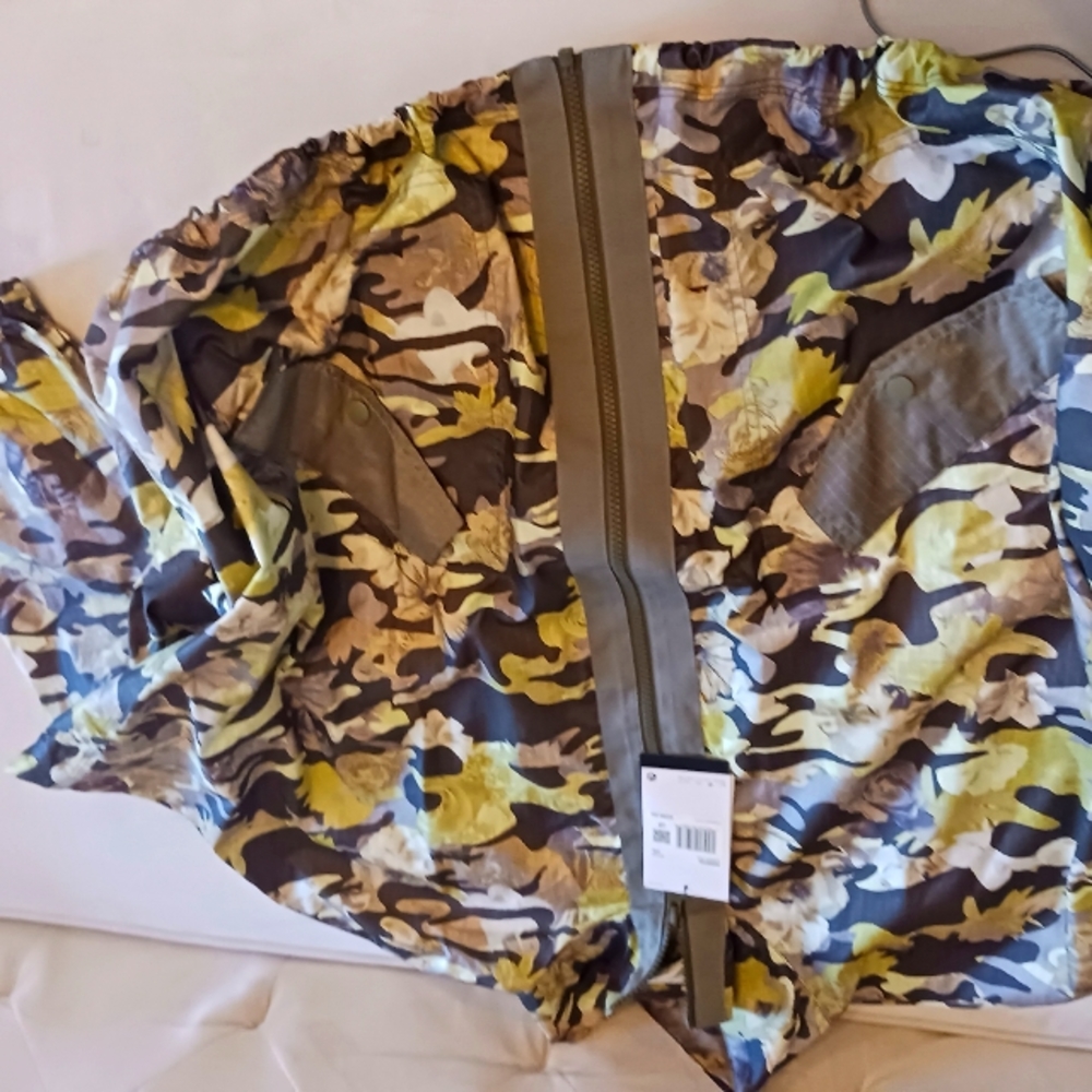 Nike wind breaker